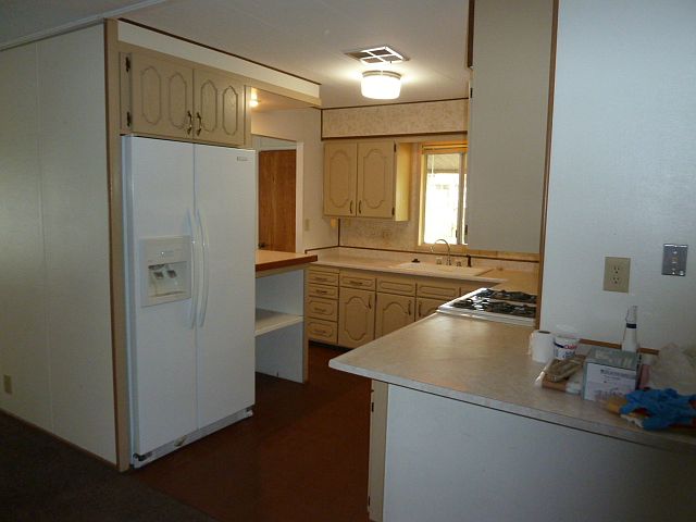 300 Plum St Space 68 photo 3