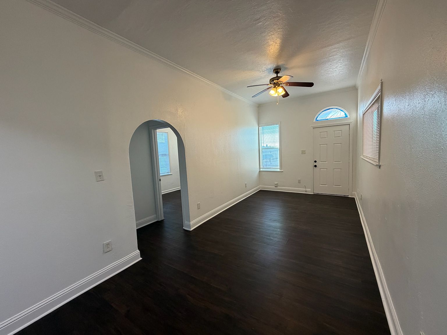 723 Florida St photo 3