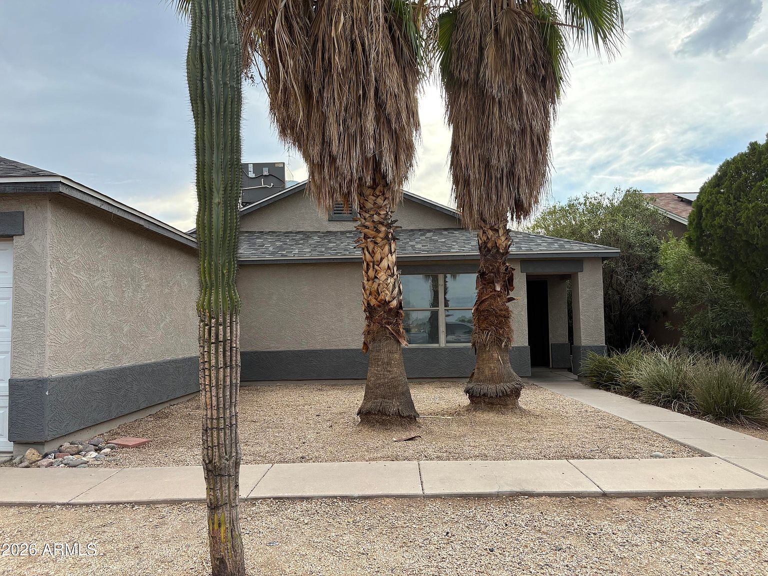 12480 N B St photo 2