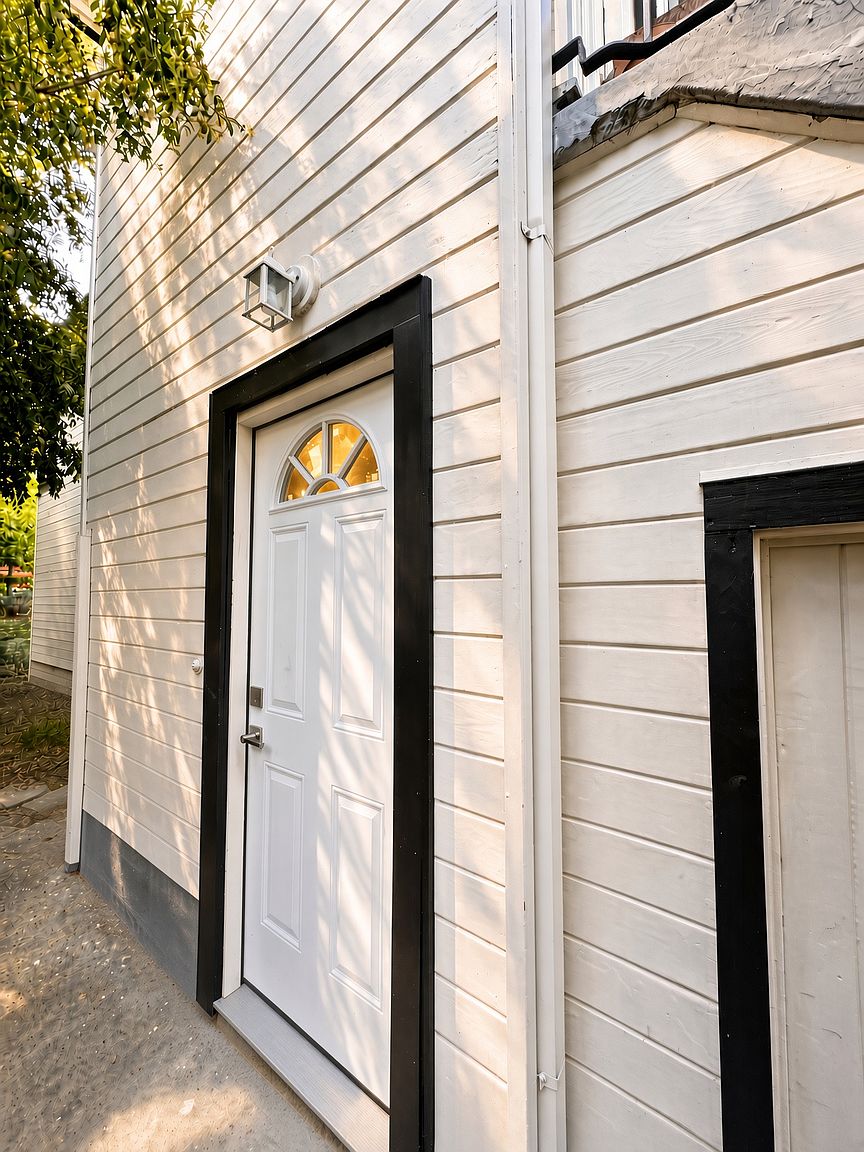 153 Edgemont Ave photo 2