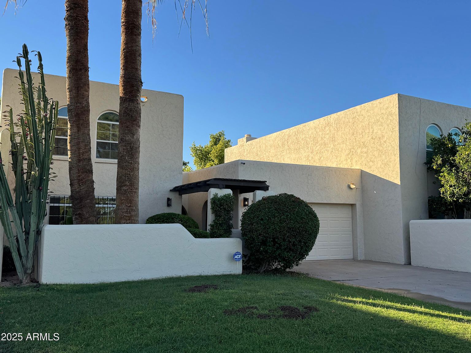 1009 N VILLA NUEVA Drive photo 3