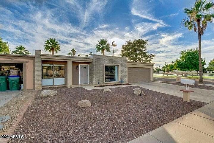 400 Paladin Cir Litchfield Park, AZ 85340 photo 2