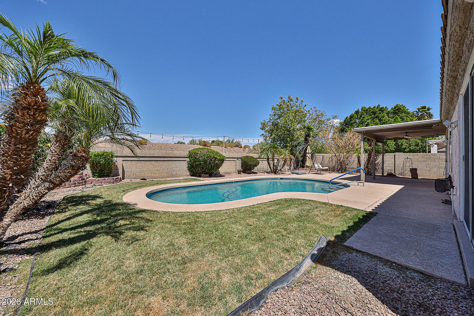 11518 W Palm Brook Dr Avondale, AZ 85392 photo 2