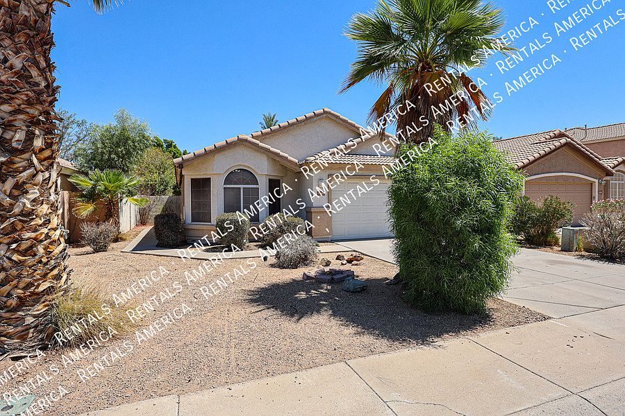 13182 W Cypress St Goodyear, AZ 85395 photo 2