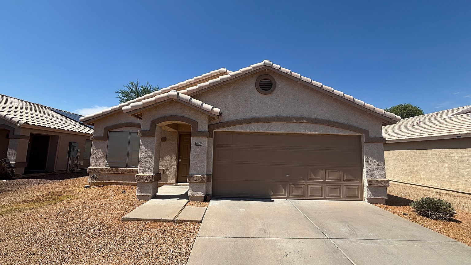 15932 W Lundberg St Surprise, AZ 85374 photo 2