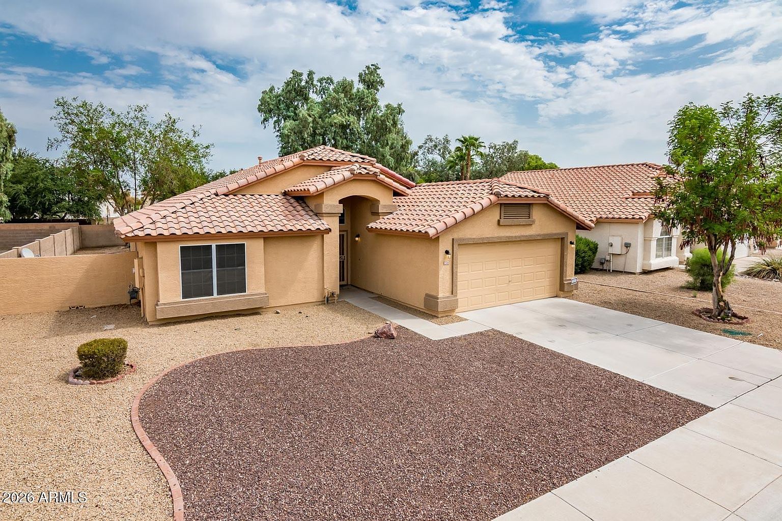 12566 W Palm Ln photo 2