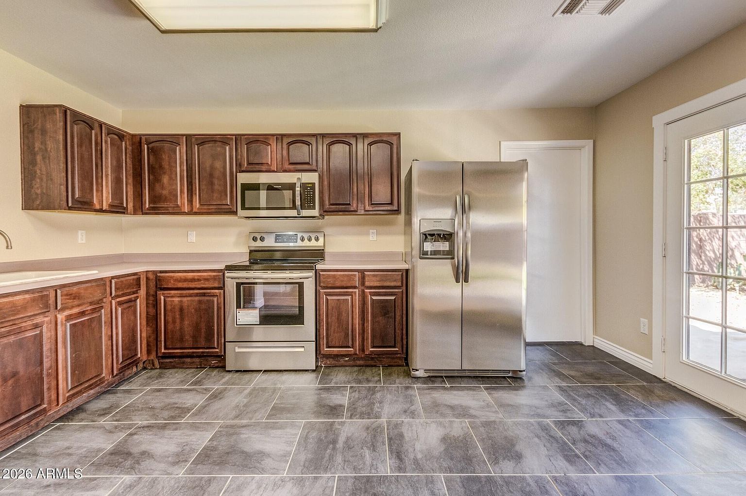 13478 W Young St photo 3