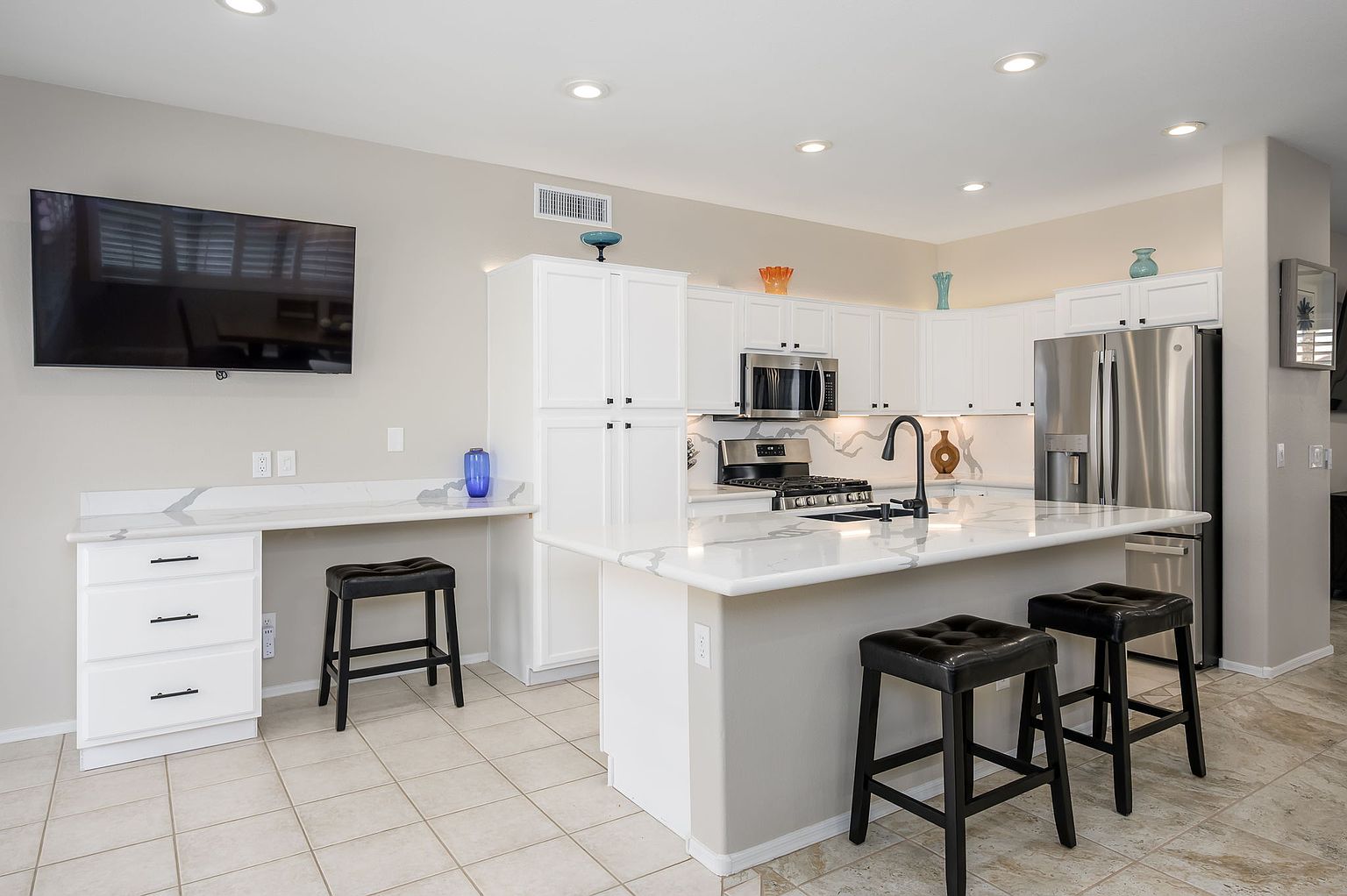 18027 W Udall Dr photo 4