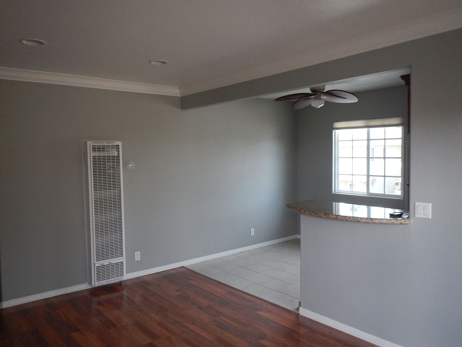 220 Evergreen Ave photo 2