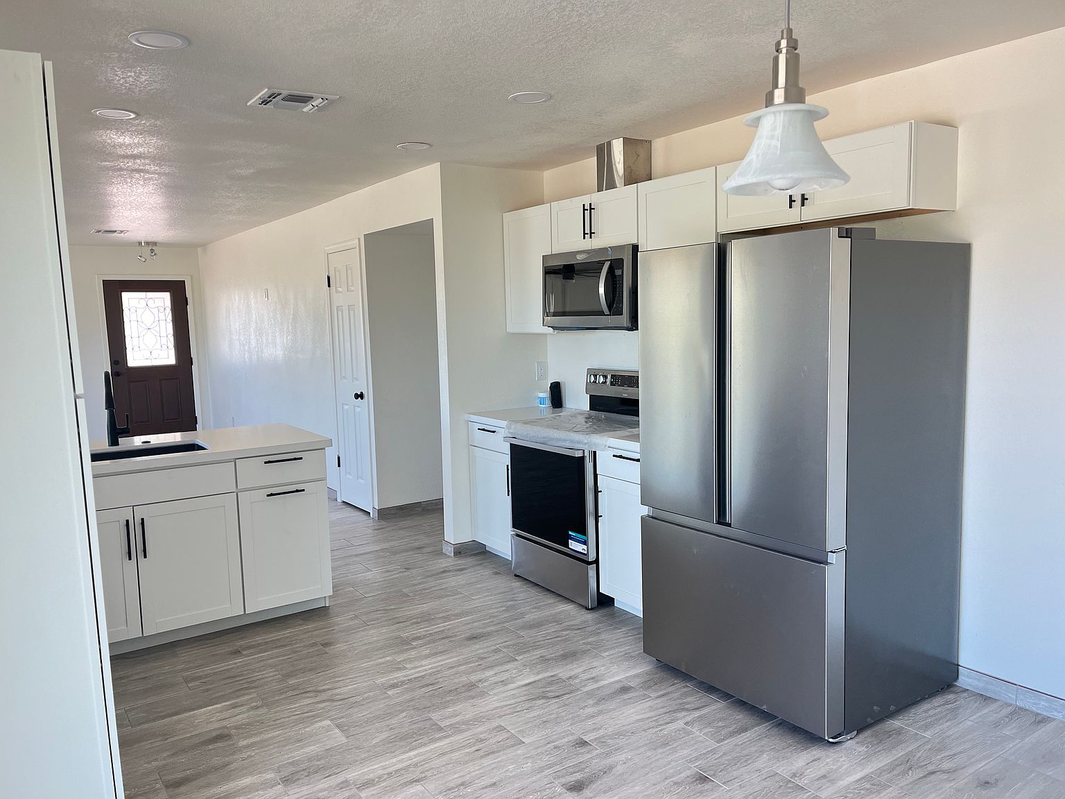 905 Oasis Dr photo 5