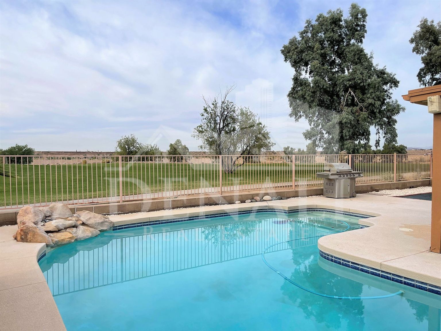 19636 N Coyote Lakes Pkwy Surprise, AZ 85378 photo 2
