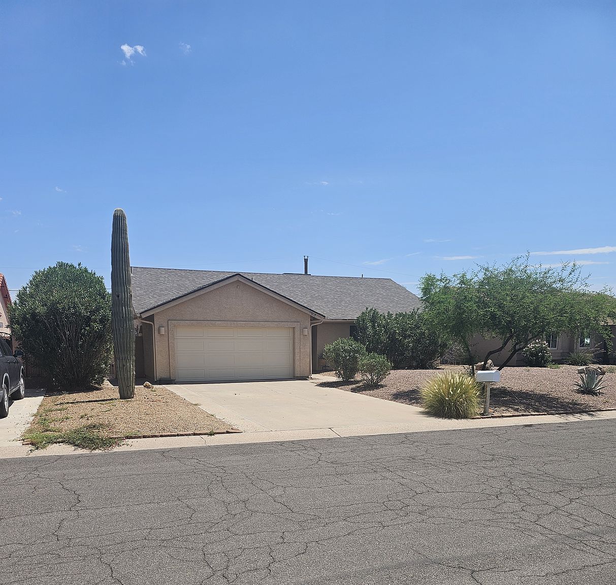 9907 E Del Monte Ave photo 2