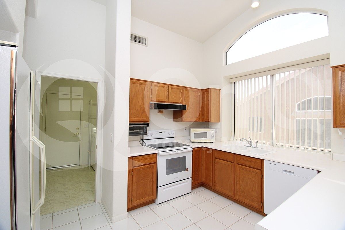 8950 E Yucca Blossom Dr Gold Canyon, AZ 85118 photo 5