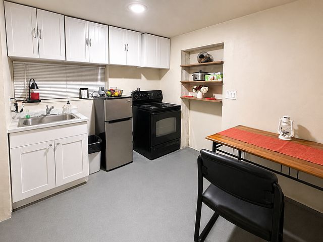 324 N King St photo 2