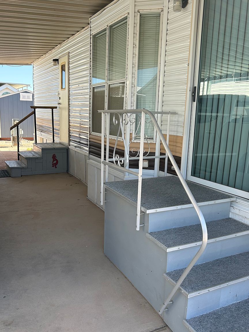 216 E Ocotillo Dr photo 3