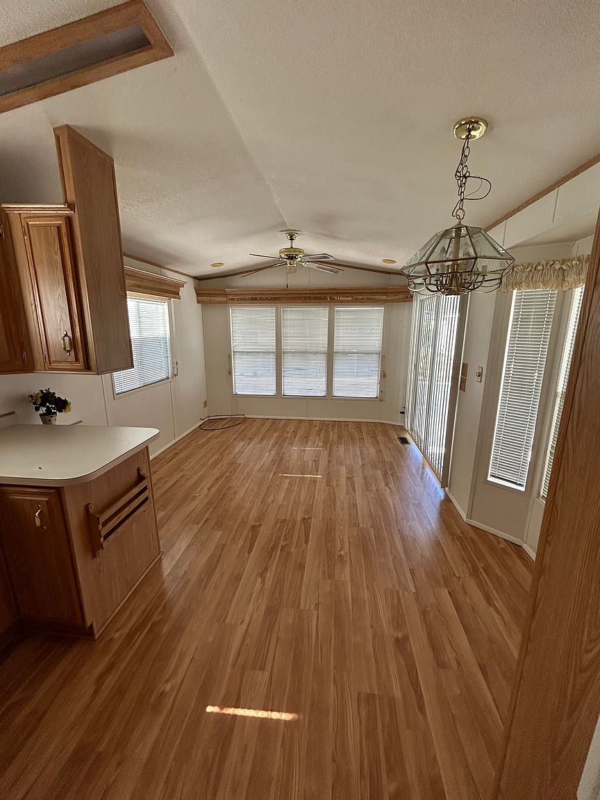 216 E Ocotillo Dr photo 5
