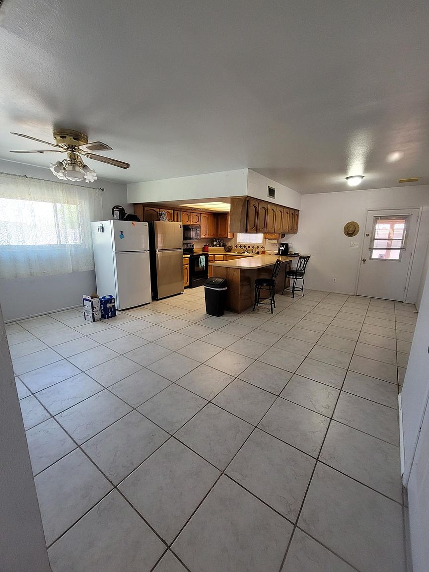 1263 N Mesquite Ln photo 3