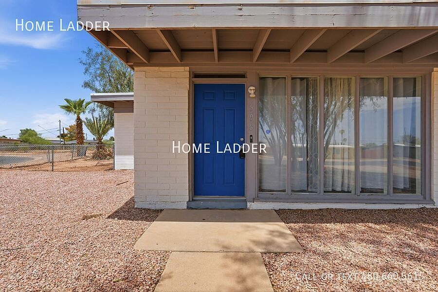 596 W Harding Ave photo 4