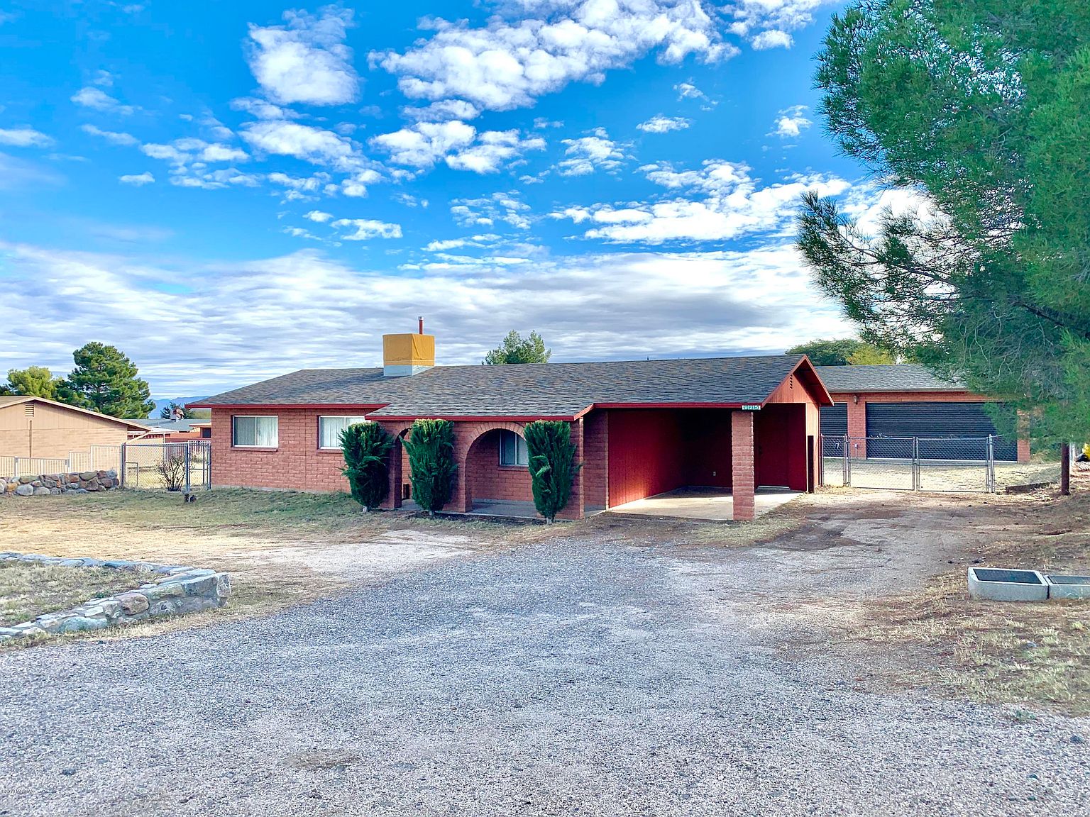 925 N Evergreen Dr Oracle, AZ 85623 photo 2