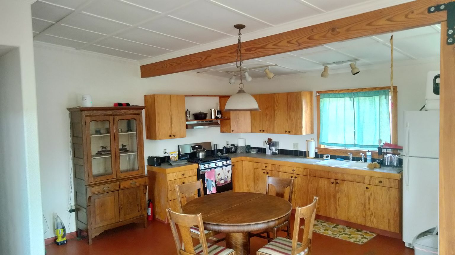 149 N Cedar Ridge Dr photo 3