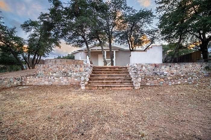 575 W Camino Yucca photo 2
