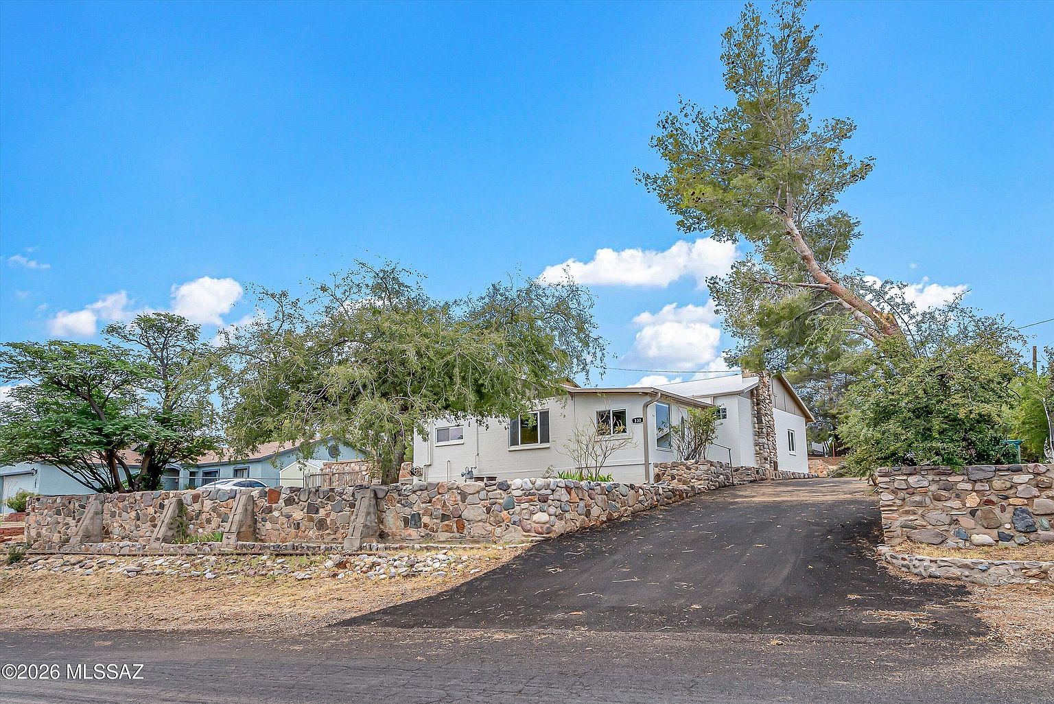 730 N Robles Rd Oracle, AZ 85623 photo 2