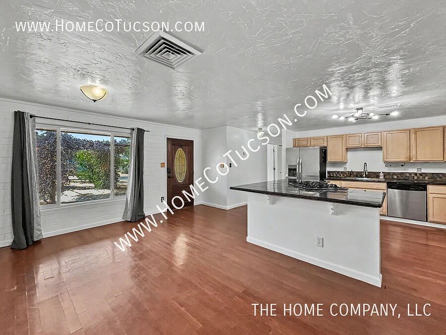 2320 W Calle Grato photo 5
