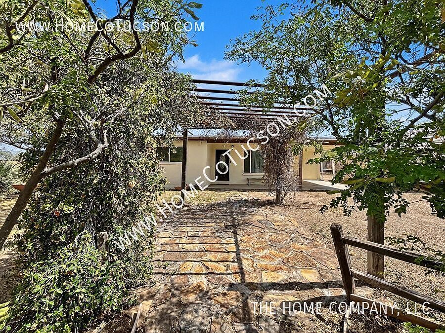 2320 W Calle Grato photo 2