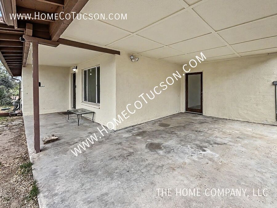 2320 W Calle Grato photo 3