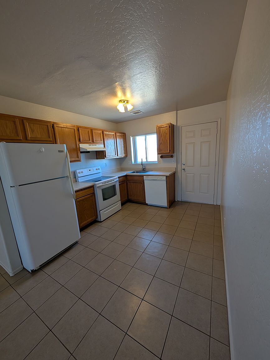 10138 W Durango Cir photo 2