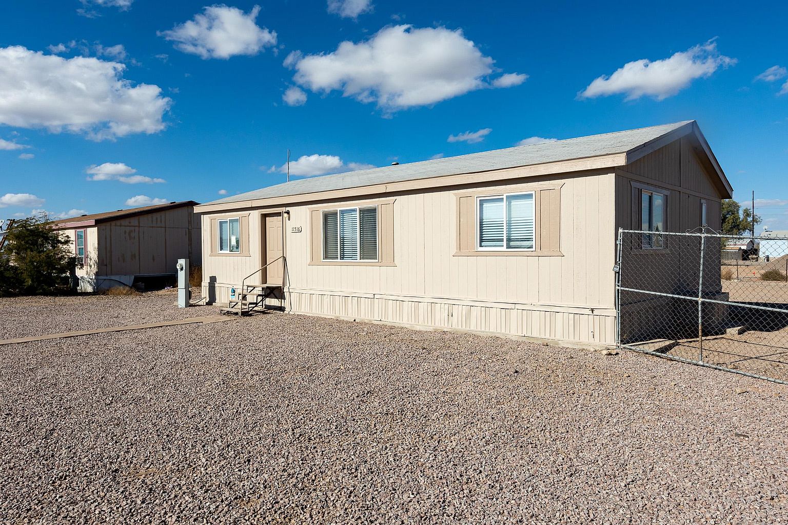 11516 W Eucalyptus Dr photo 2