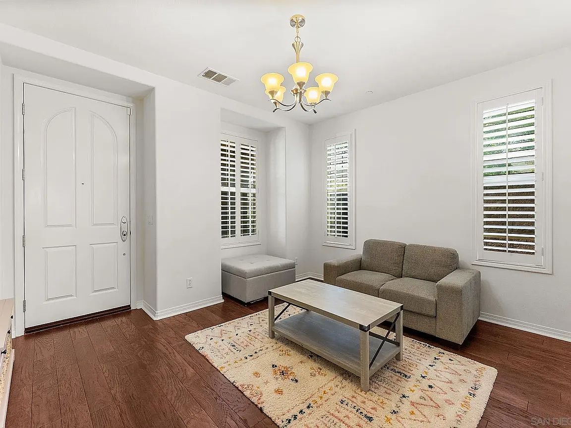10449 Monterey Ridge Dr photo 4