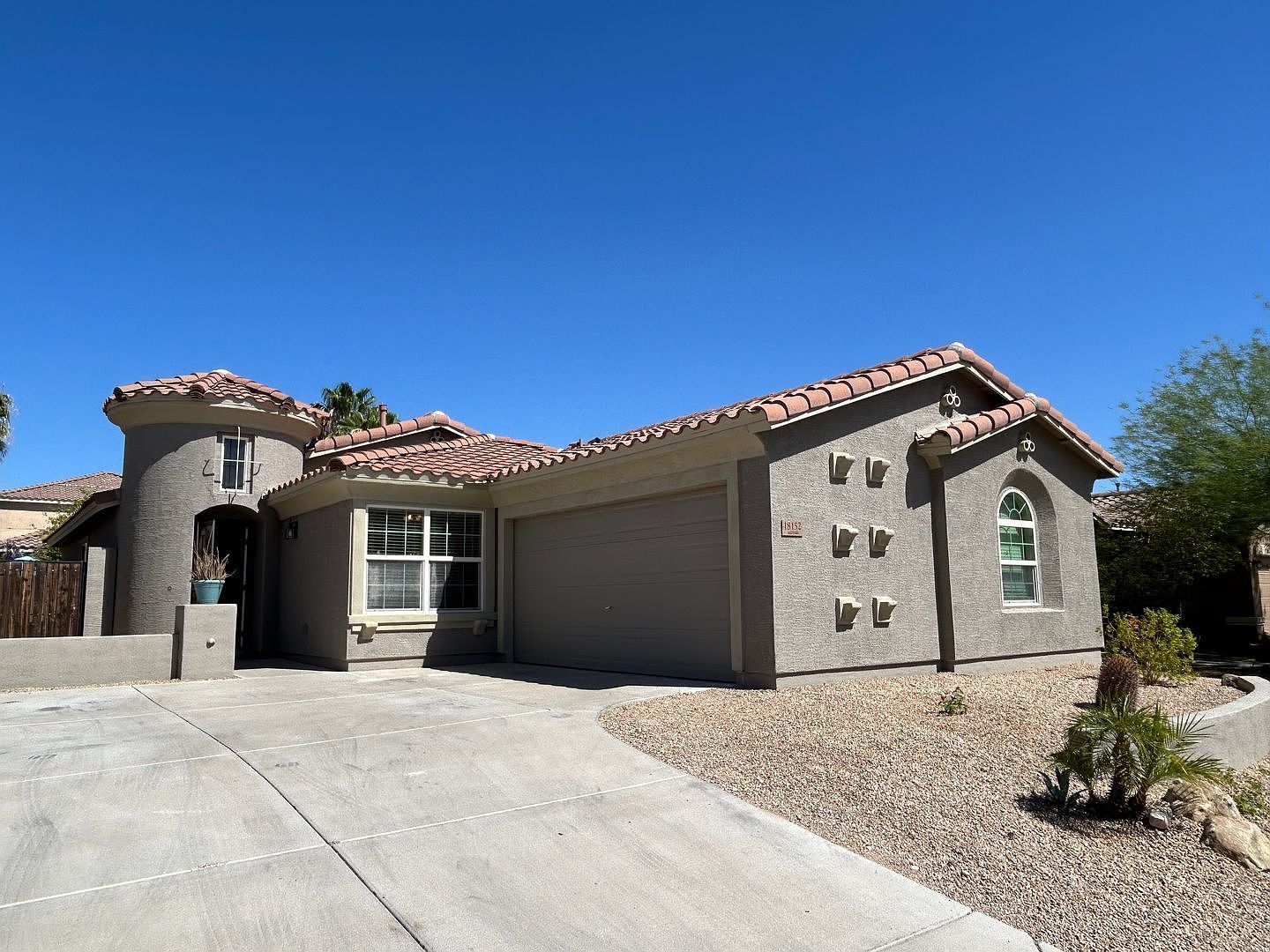 18152 W Hatcher Rd Waddell, AZ 85355