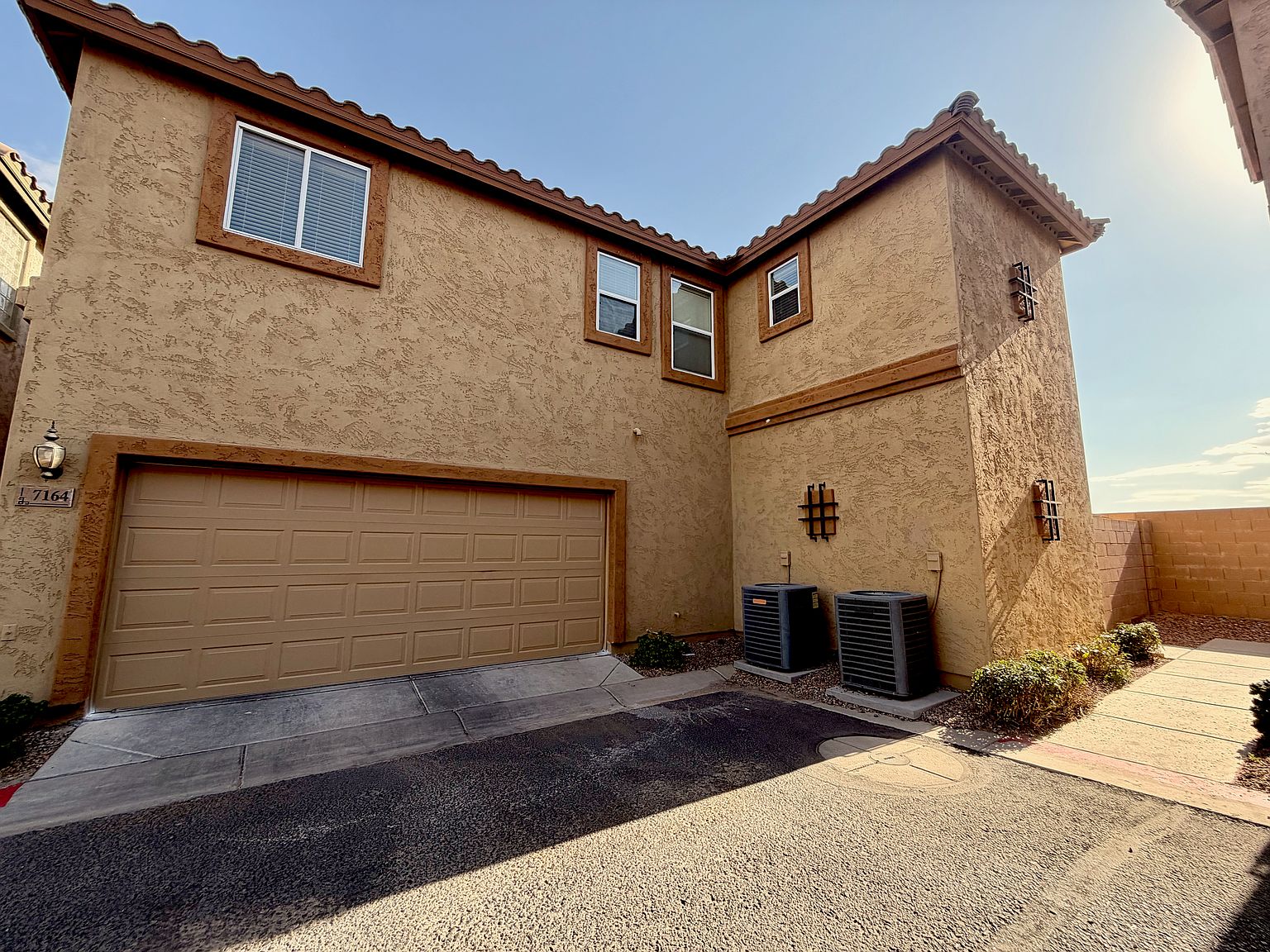 7164 S 48th Gln photo 3