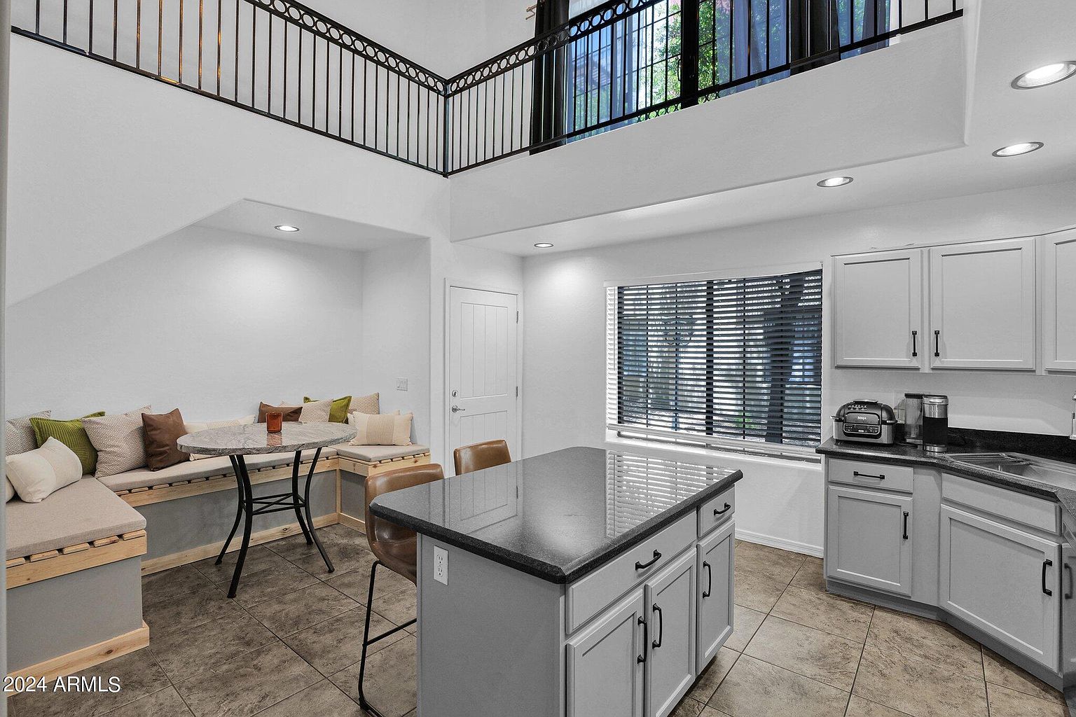 3432 E Lance Ln photo 5