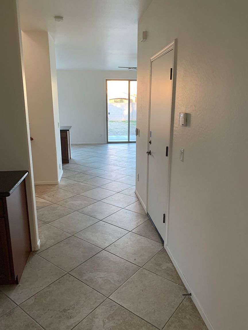 3951 S Splendor Pl photo 3
