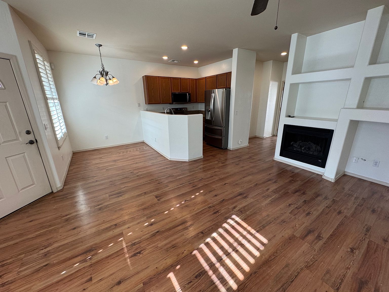 6710 E University Dr photo 4