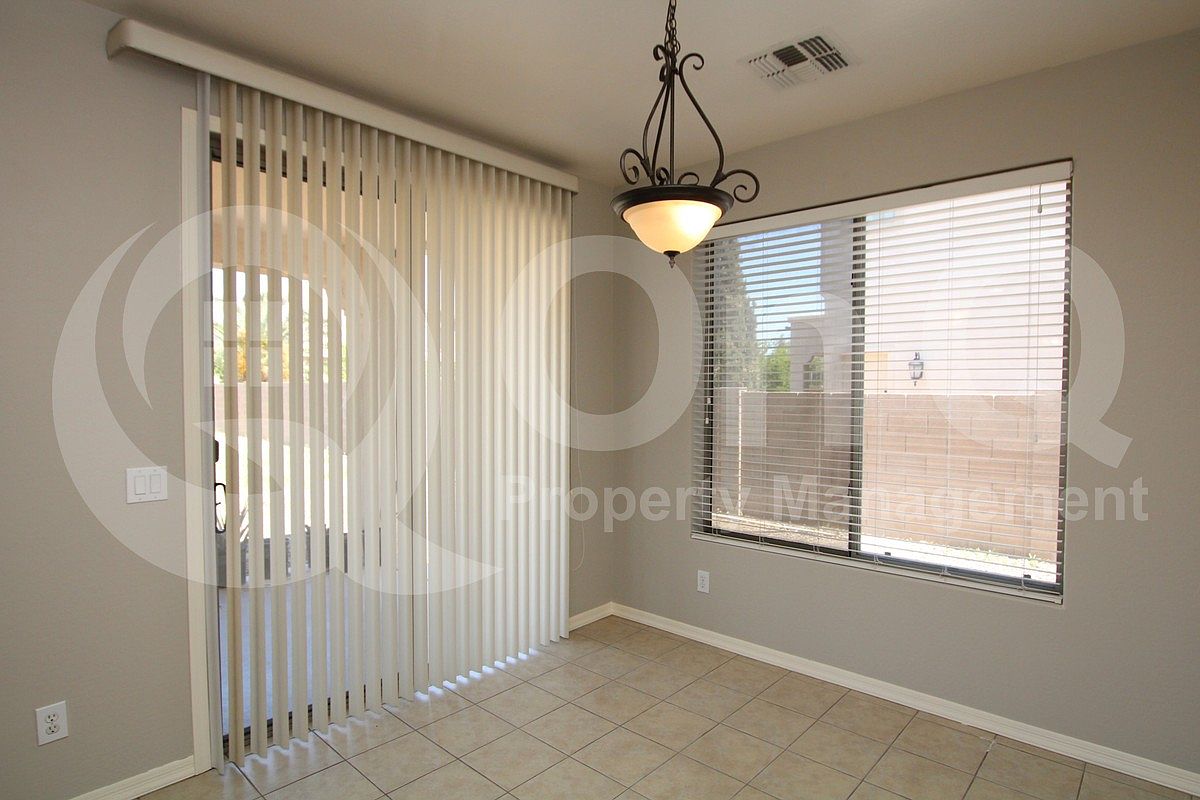 1820 W Macaw Dr Chandler, AZ 85286 photo 5