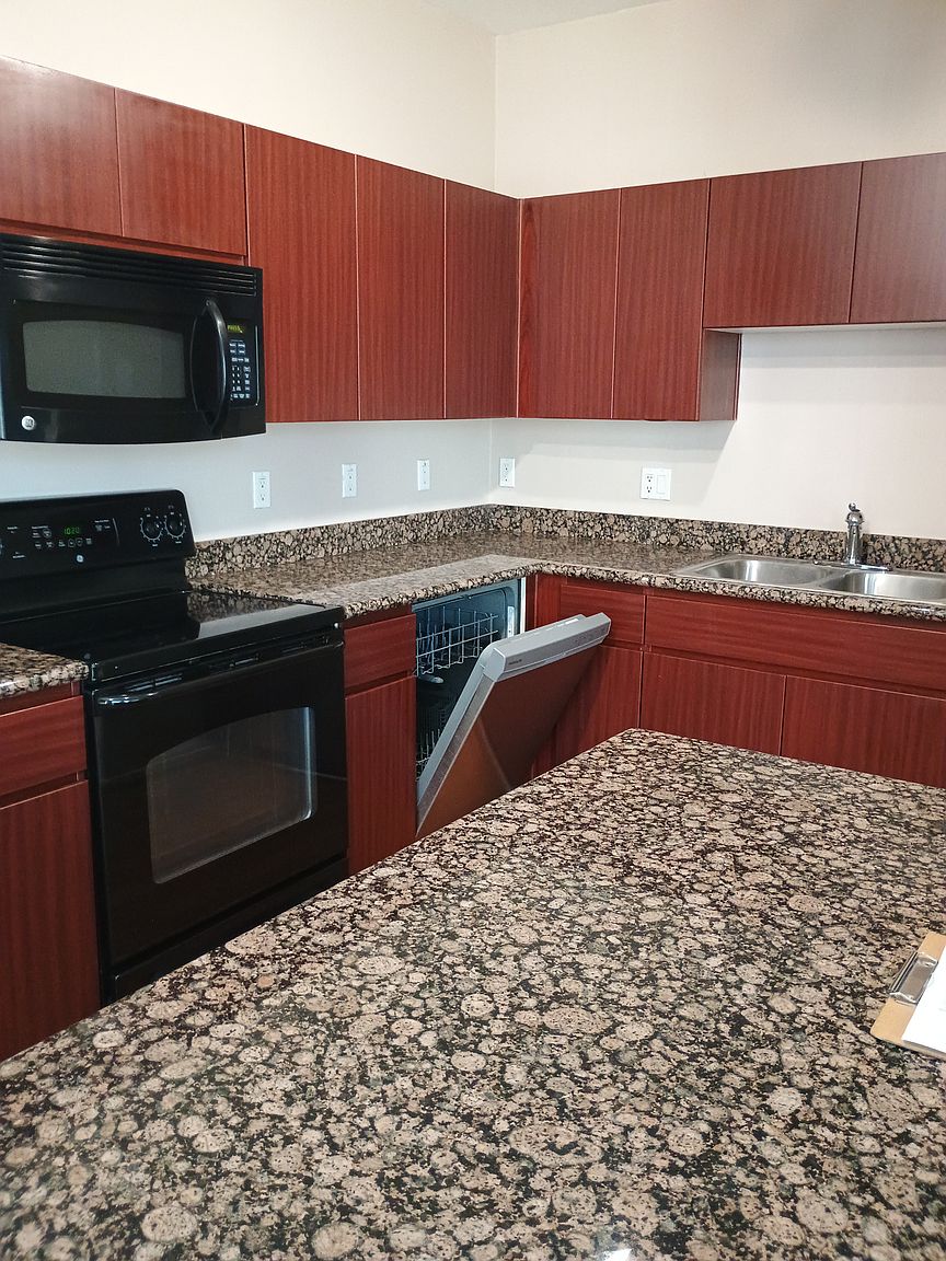 2450 W Glenrosa Ave photo 3