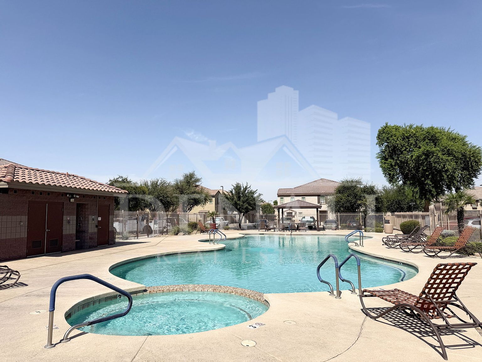 8198 W Groom Creek Rd Phoenix, AZ 85043 photo 2