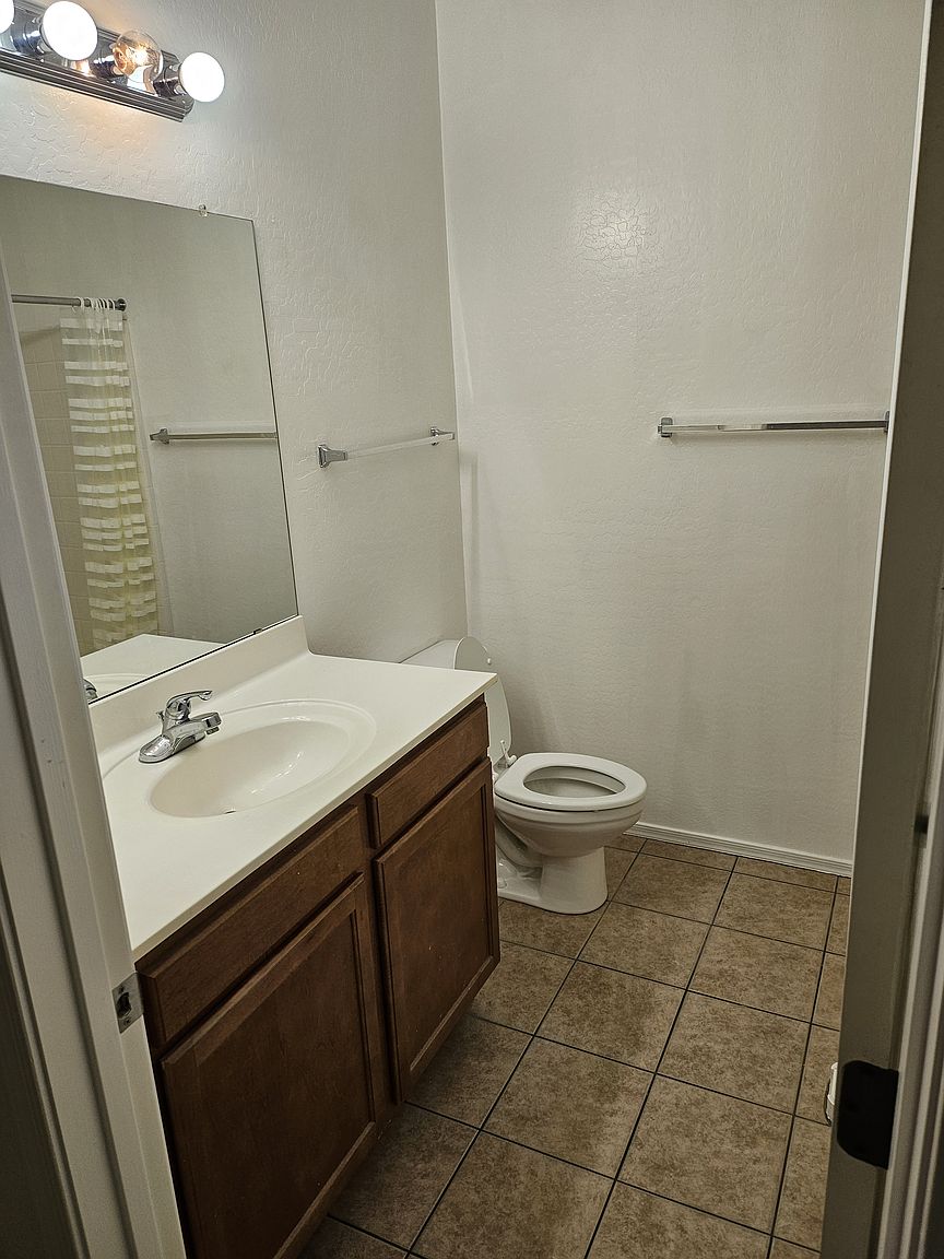 2743 E Schiliro Cir photo 5