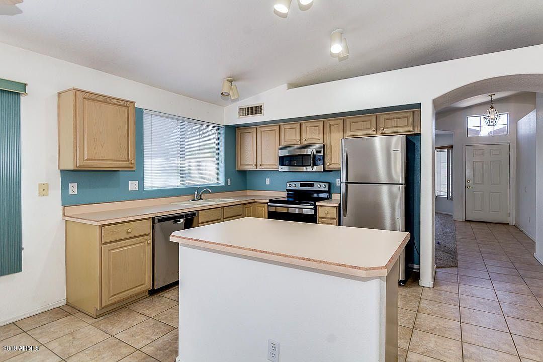 519 W Bluefield Ave photo 4
