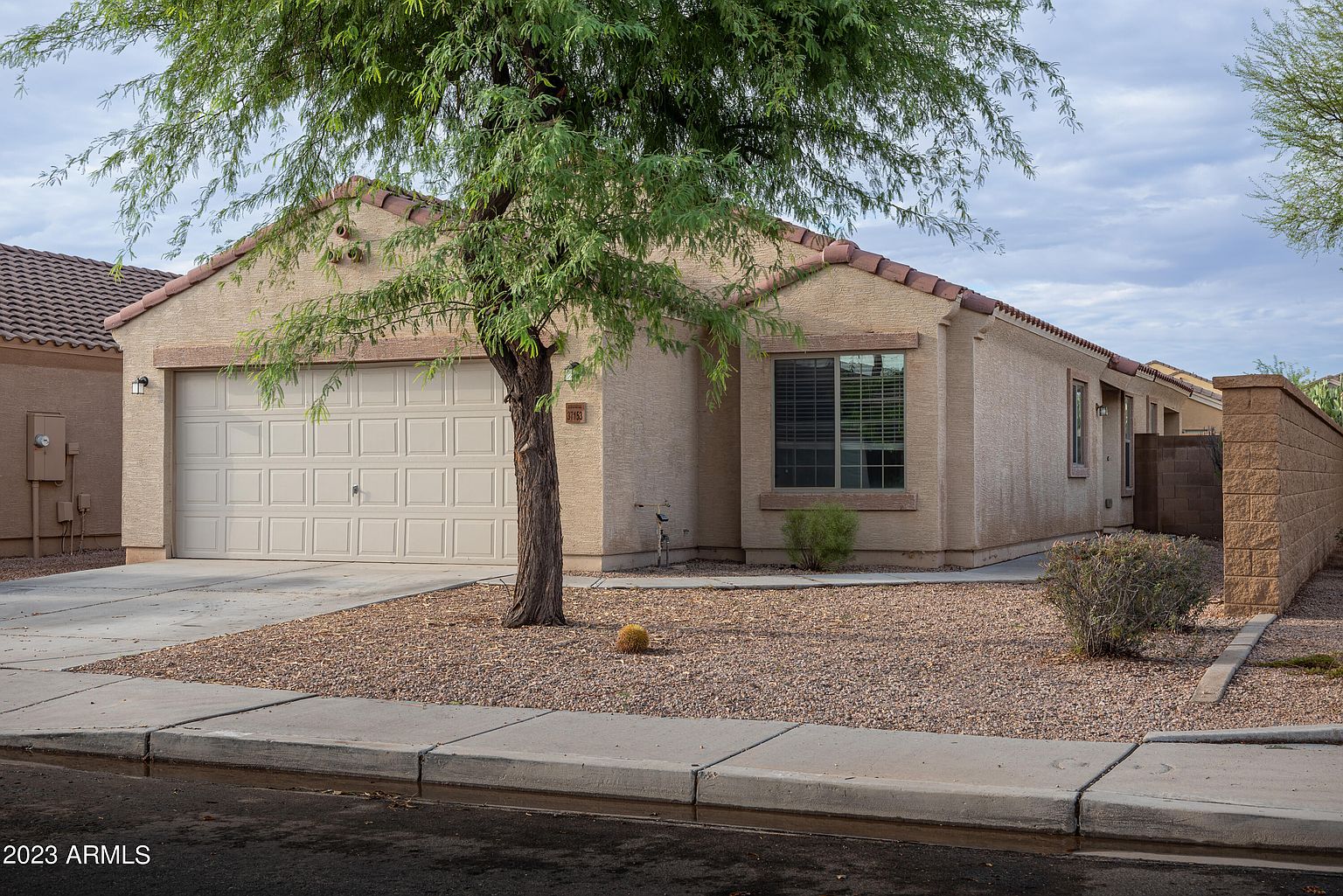 37153 W Amalfi Avenue photo 2