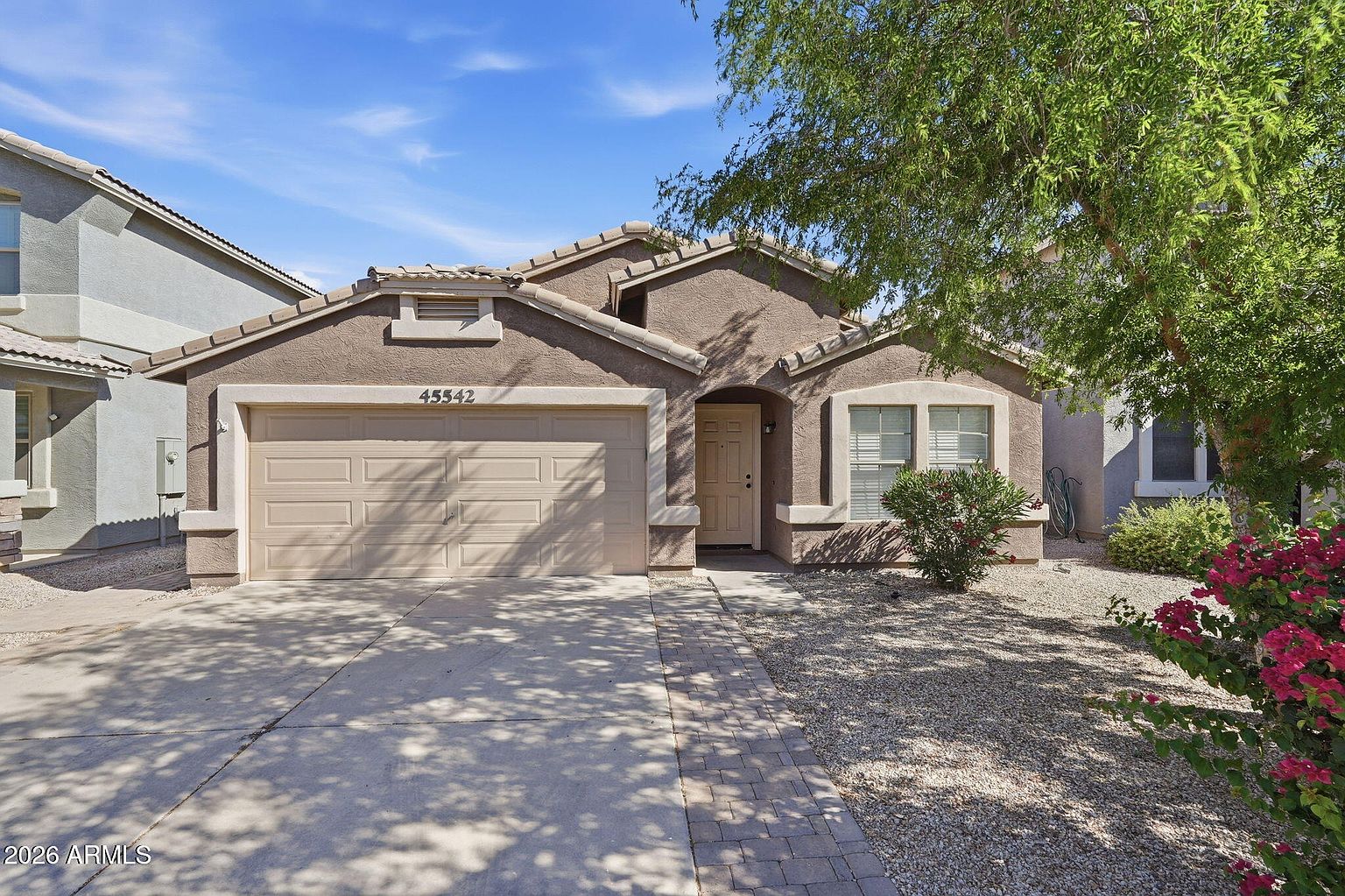 45542 W Guilder Ave photo 2