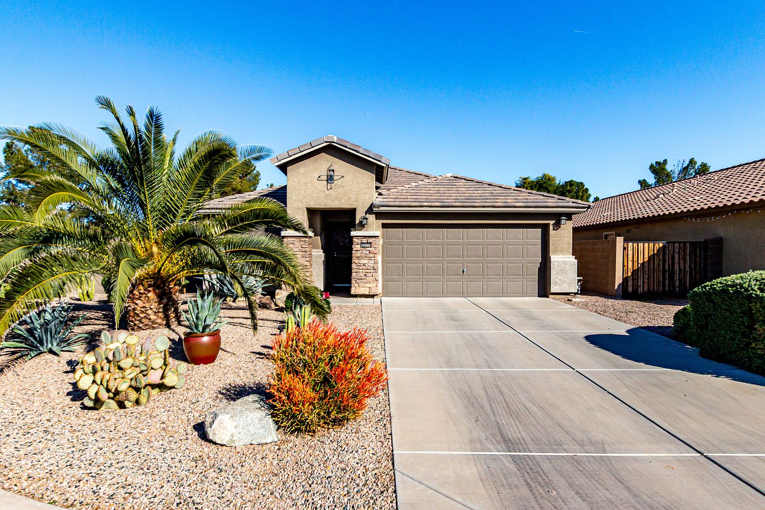 19589 N Portarosa Ct Maricopa, AZ 85138 photo 2