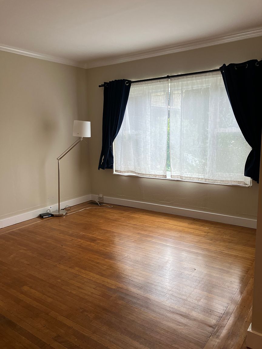 2BR/2BA Duplex on Shafter Ave · Oakland photo 4