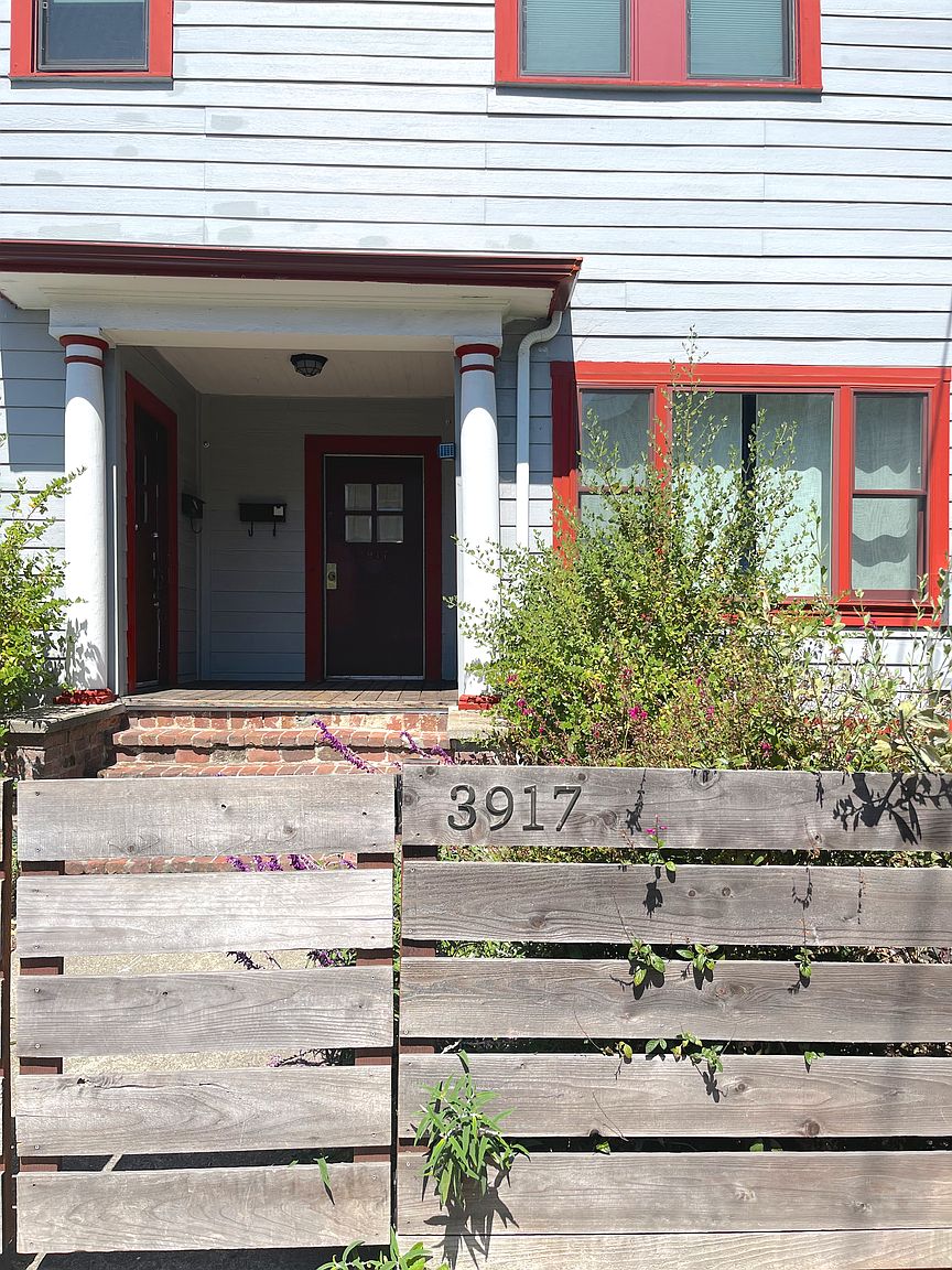 2BR/2BA Duplex on Shafter Ave · Oakland photo 2
