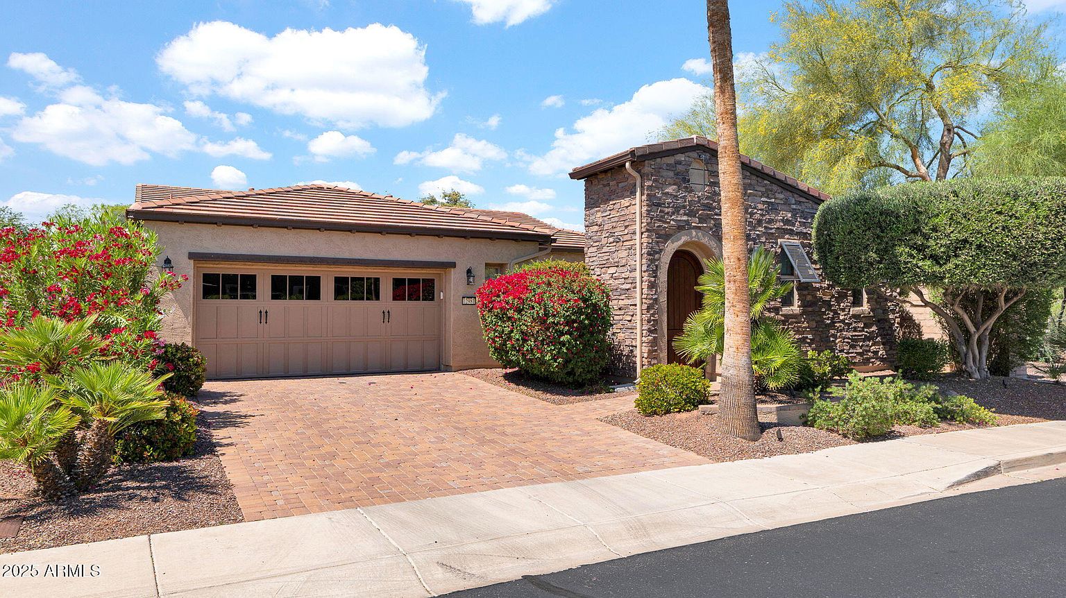 12981 W Yellow Bird Ln Peoria, AZ 85383 photo 2