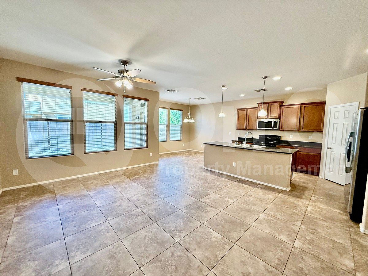 3430 E Mesquite St photo 5