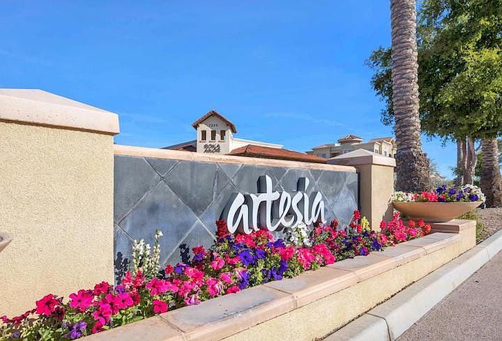 7291 N Scottsdale Rd photo 2